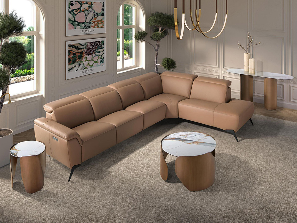 La mesa auxiliar 2163 combina con otras piezas de la misma colección de Ángel Cerdá