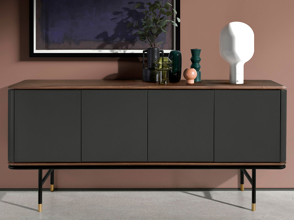 Gran espacio de almacenaje para el aparador 3264 de Ángel Cerdá