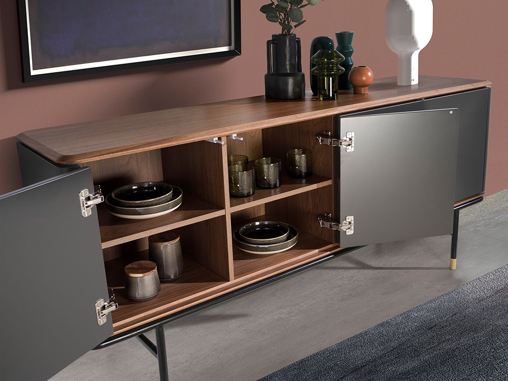 Aparador 3264 con cuatro puertas batientes de Ángel Cerdá