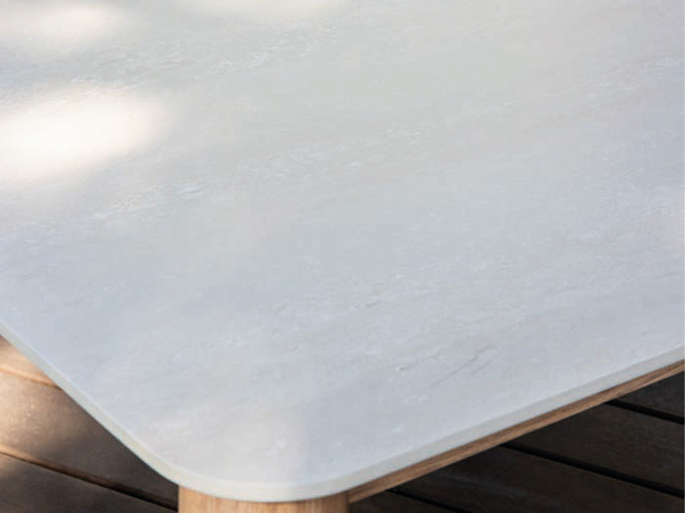 Detalle del sobre de la mesa Bellavista de Majestic Garden