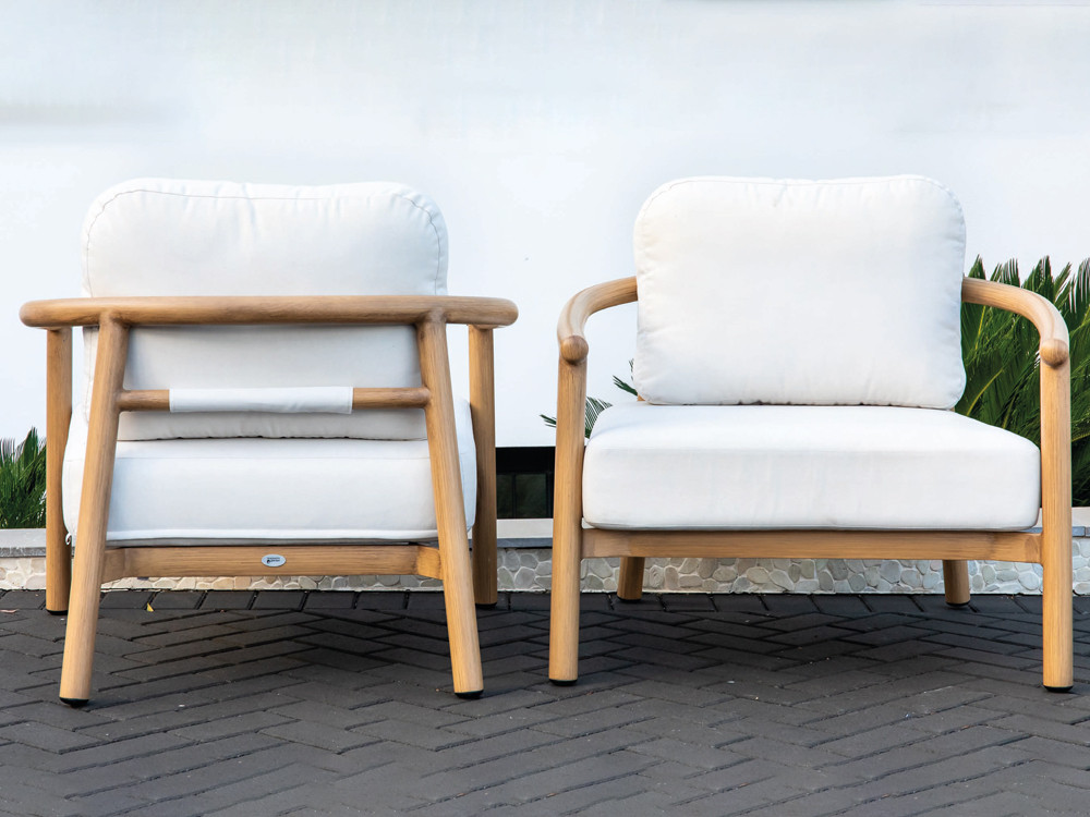 Compuesto por sofá, dos sillones y mesa de centro Cebu de Majestic Garden