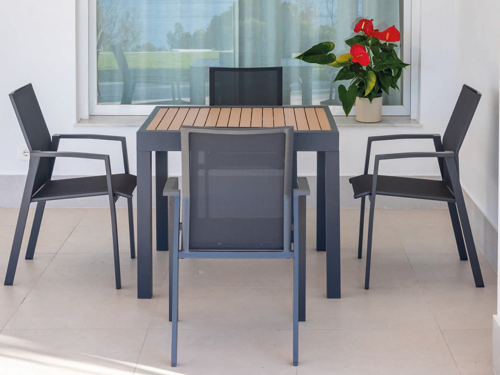 Mesa extensible para exterior de aluminio Chubut Majestic Garden