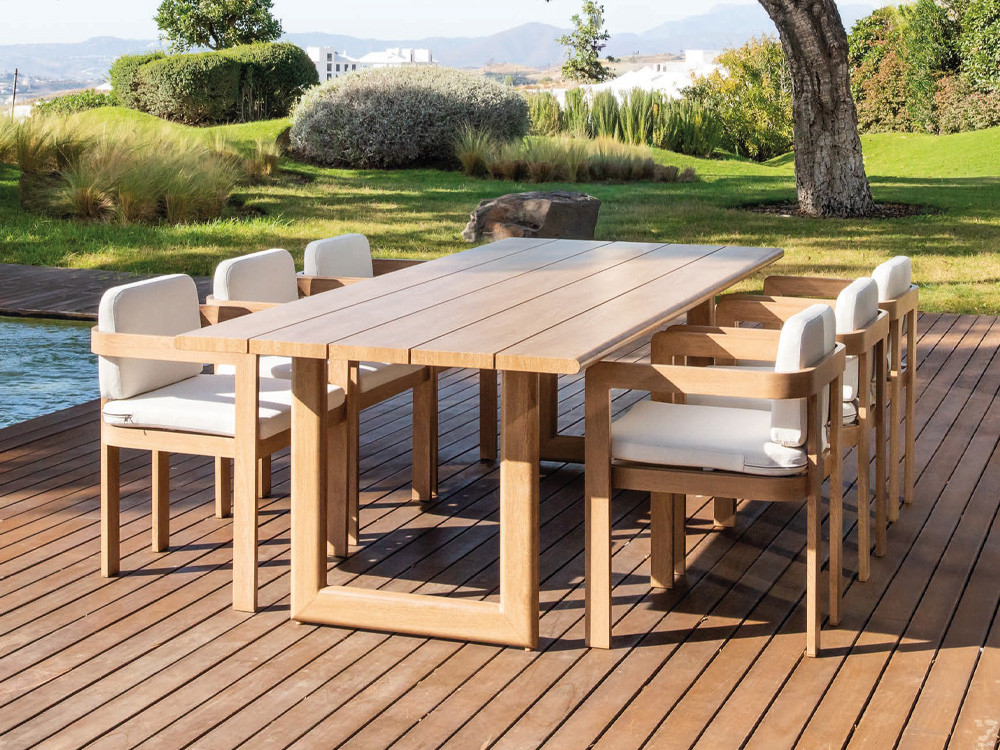 Combina la silla Córcega con otras piezas de la colección de terraza y jardín Majestic Garden