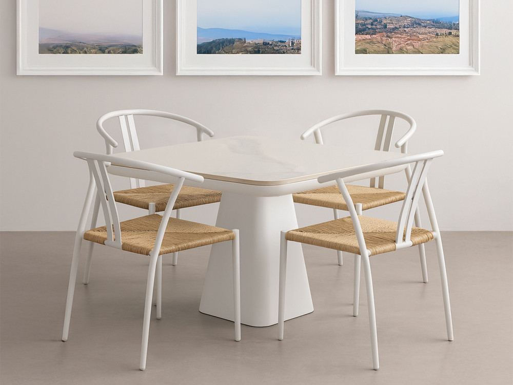 Combina la mesa Argentina con otras piezas de la colección de terraza y jardín Majestic Garden