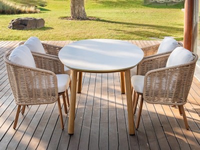Silla Nara de aluminio con respaldo de fibra sintética trenzada de Majestic Garden