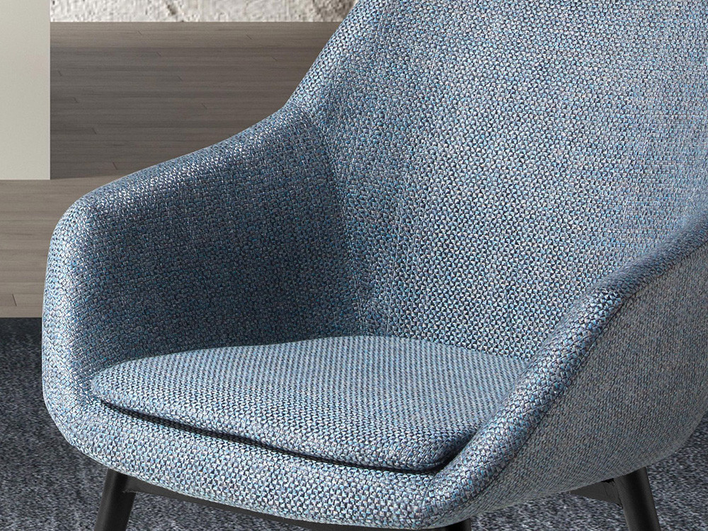 Detalle del tapizado de la silla 4221 de Ángel Cerdá