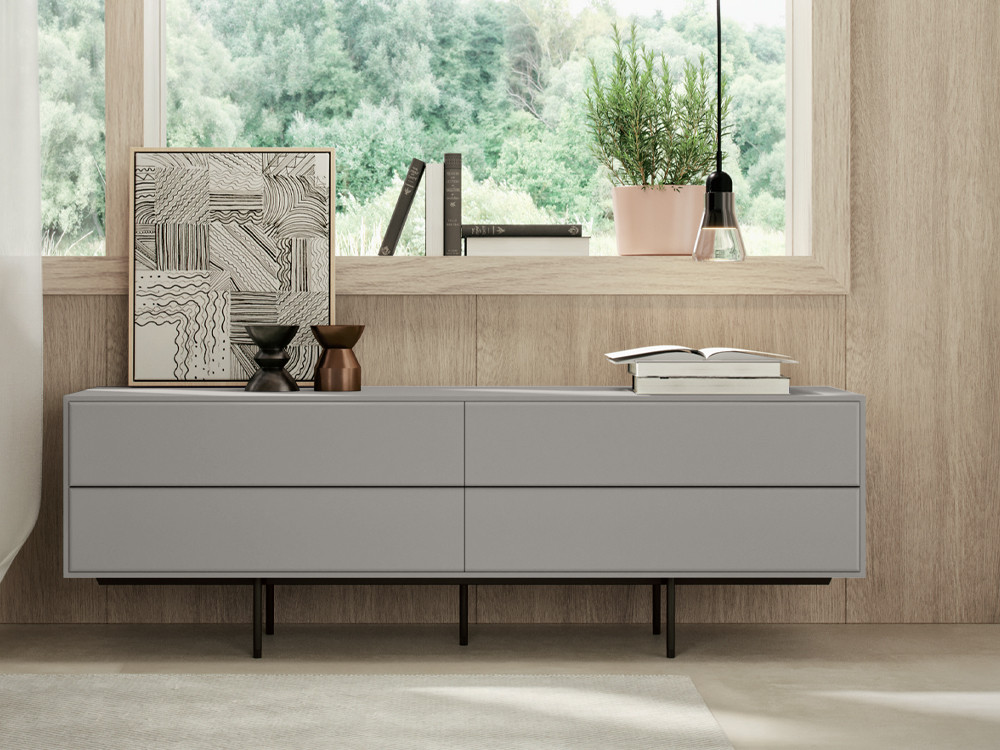 Puedes personalizar el acabado de la cómoda F-10 en lacas, chapas o laca a poro abierto de Besform