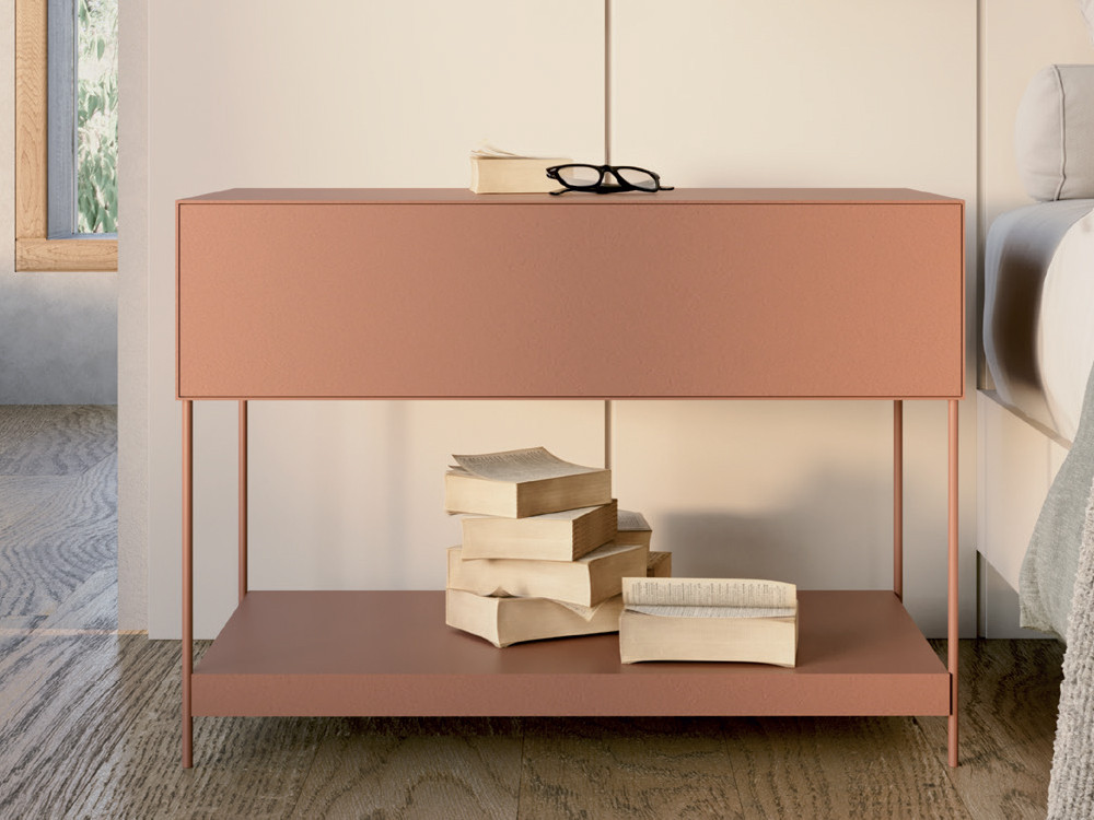 Mesita con un cajón y estante en acabado lacado Mitra Fil Night Collection de Besform