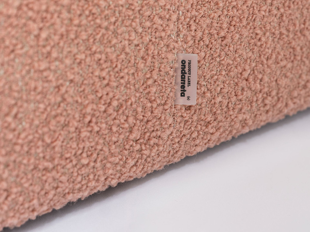 Puf de diseño Aia Ondarreta