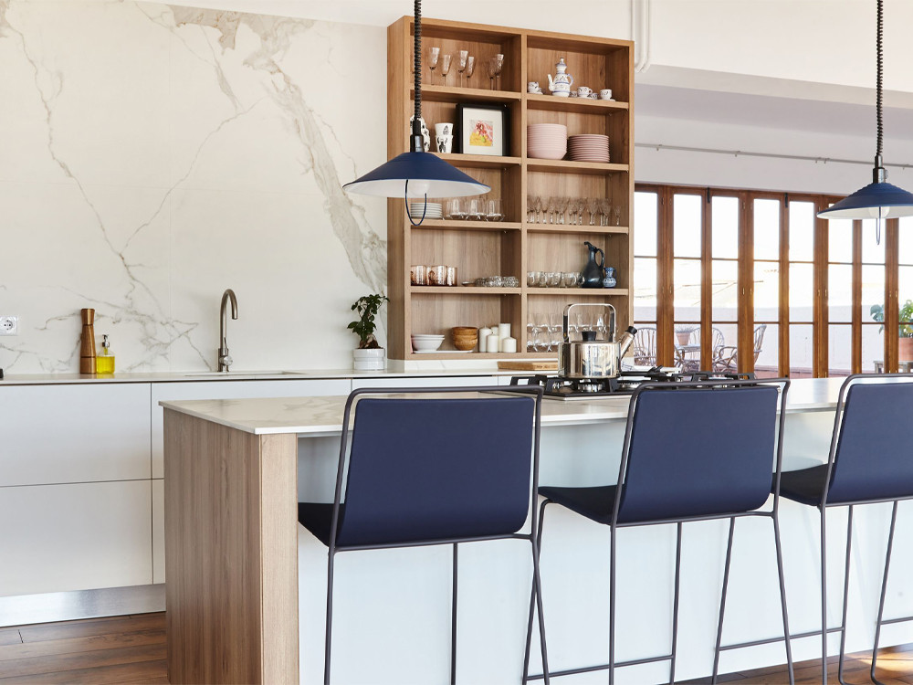 Escoge entre la carta de tapizados para el taburete Alo de Ondarreta