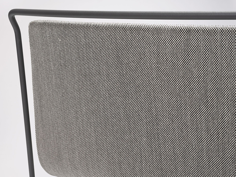 Detalle de la trasera de la butaca Alo lounge de Ondarreta