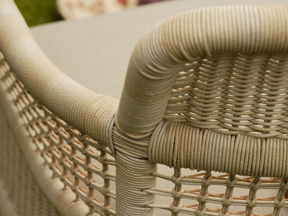 Detalle del trenzado a mano de la silla Escala de Point