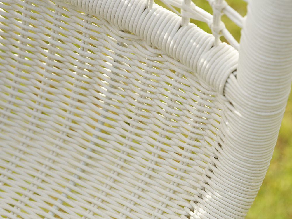 Detalle del trenzado a mano del sillón de respaldo alto Escala de Point