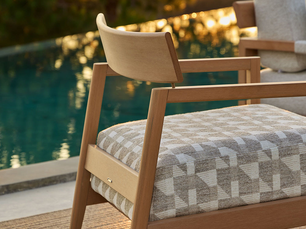 Detalle de la estructura de TechTeak de Point en el sillón club Kubik