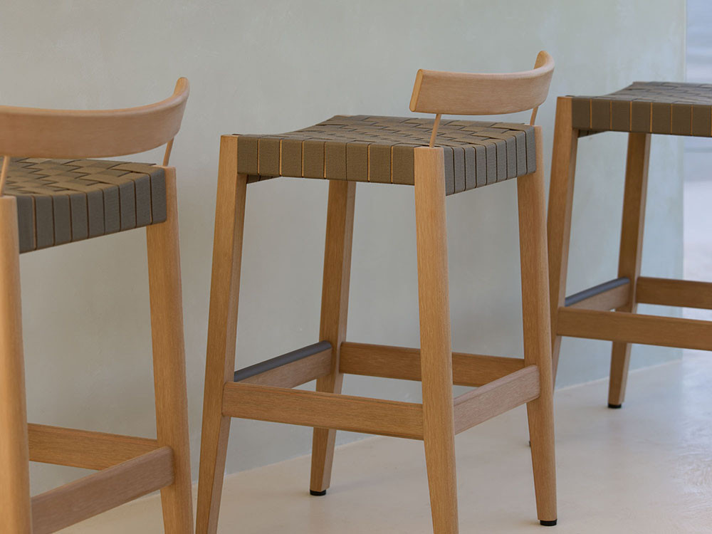Combina el taburete Kubik con otras piezas de la colección de POint