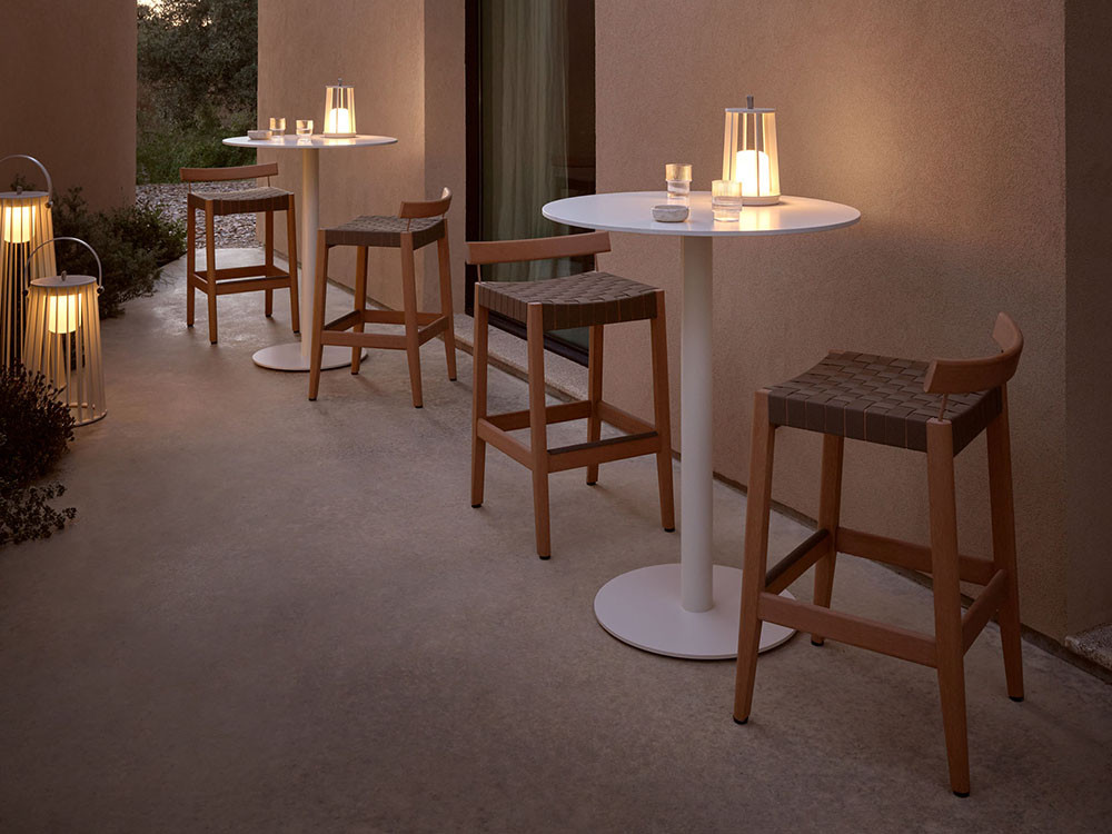 Kubik taburete para cocina de Point fabricado en techteak