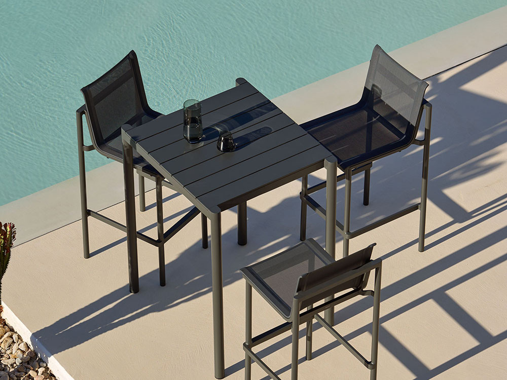 Mesa alta cuadrada de aluminio, hpl o porcelánico para comedor exterior Origin de Point