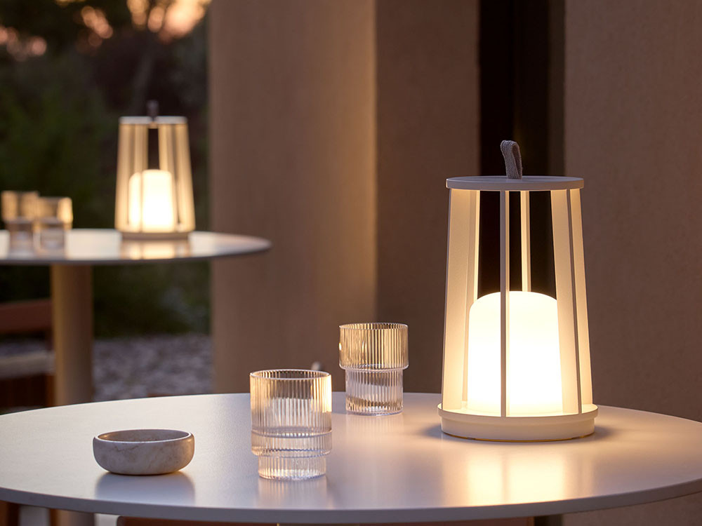 Lámpara de mesa Zuma de Point