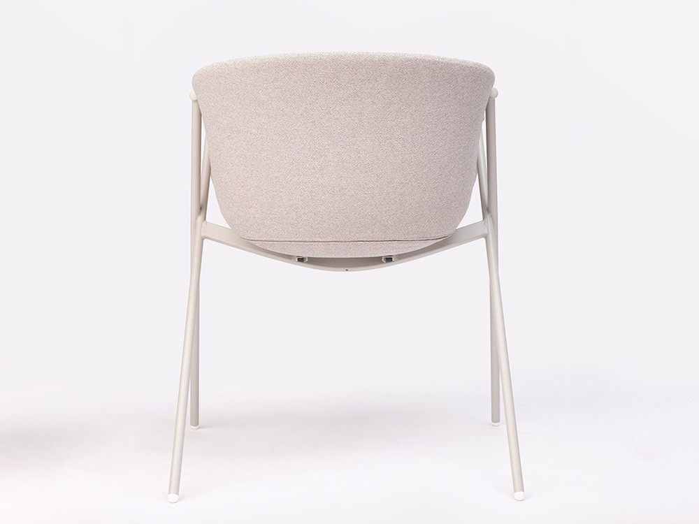 Sillas de diseño: modelo silla Bai de Ondarreta con asiento tapizado