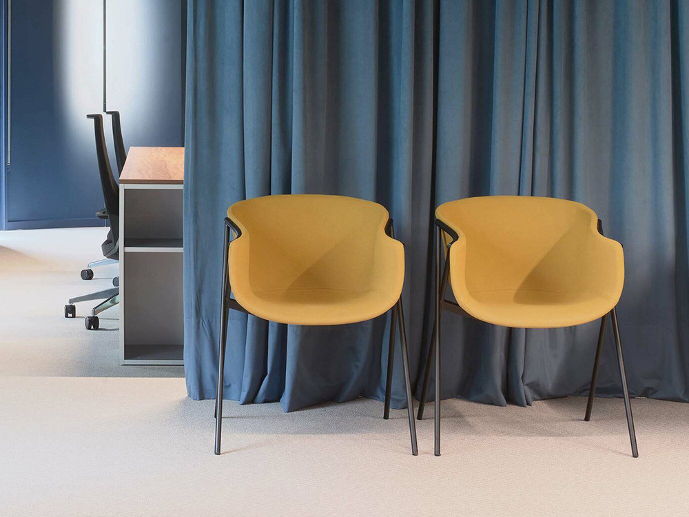 Ondarreta silla Bai: exclusividad tapizada y diseño personalizado para mobiliario de cocina