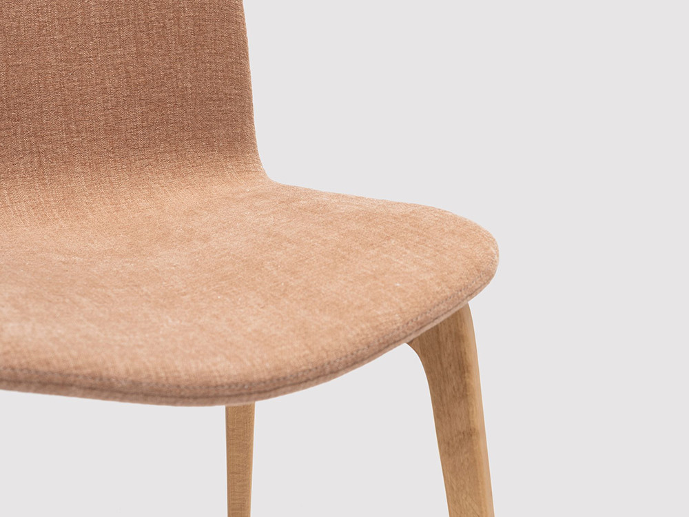 Silla Bob Wood XL tapizada