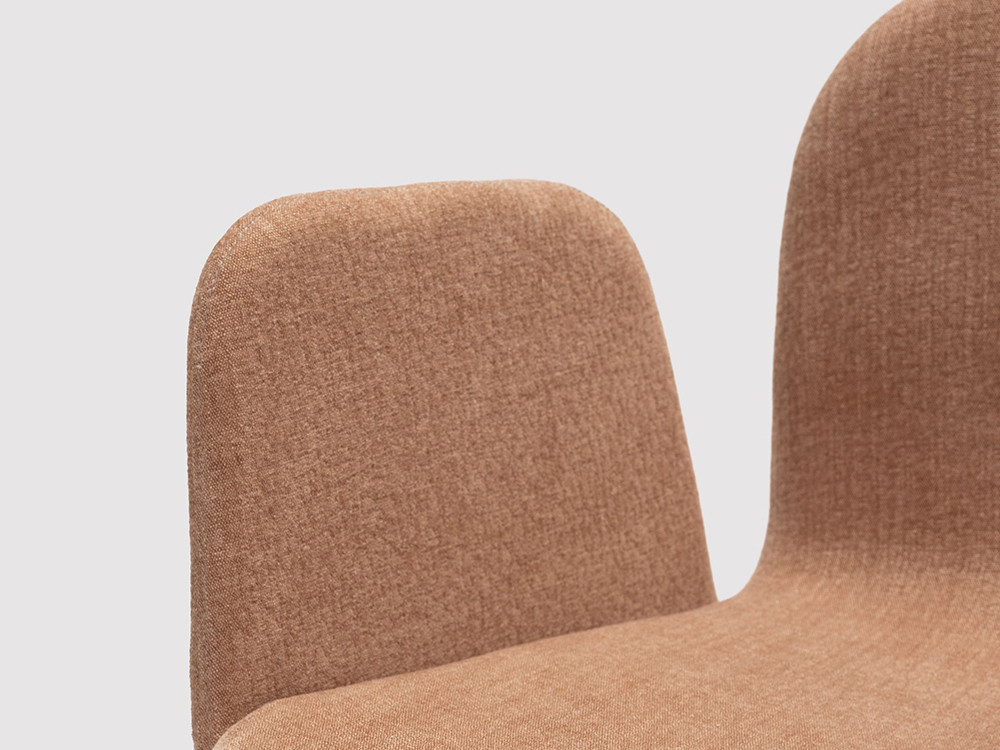 Silla trineo Bob XL tapizada con brazos