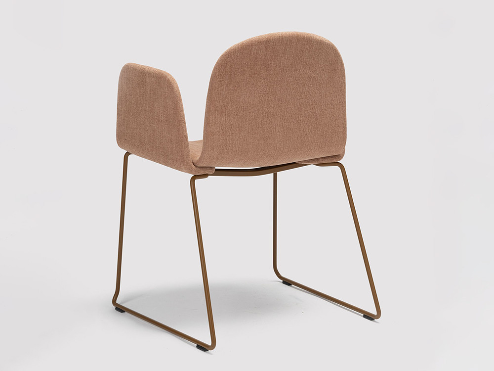 Silla trineo Bob XL tapizada con brazos