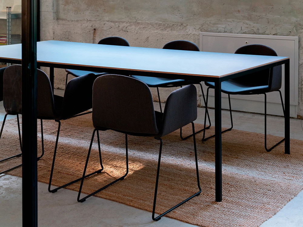 Silla trineo Bob XL tapizada con brazos