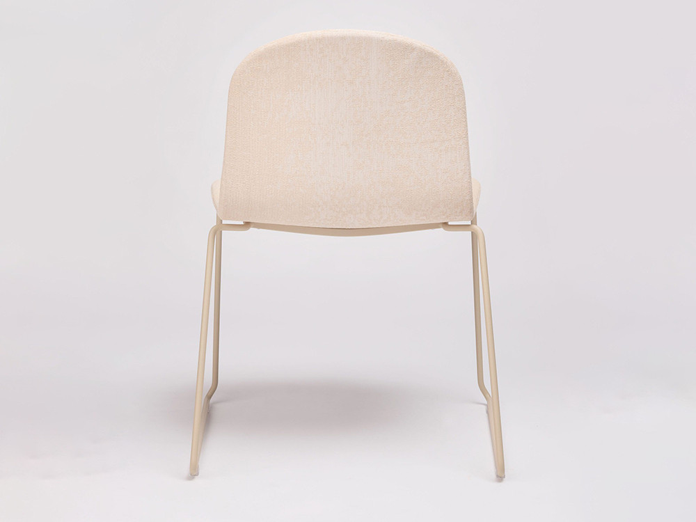 Silla Bob XL personalizada: versatilidad en sillas de oficina y comedor con el sello de Ondarreta