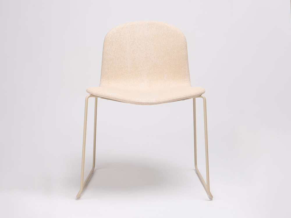 Silla Bob XL de Ondarreta: mobiliario de diseño personalizado para comedores modernos y espacios de trabajo.