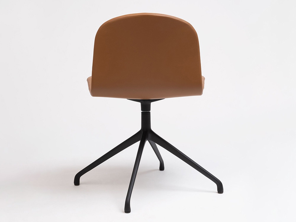 Sillas de oficina de diseño : modelo Bob XL de Ondarreta en polipiel