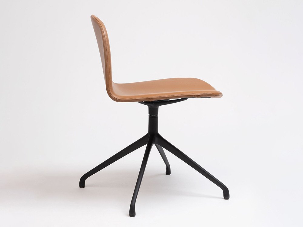 Mobel 6000: silla giratoria Bob XL de Ondarreta, mobiliario de diseño para espacios de trabajo