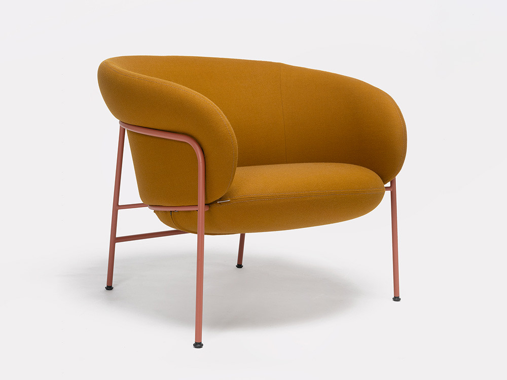 Silla lounge Ginger Ondarreta: elegancia en acero y tapizado personalizado