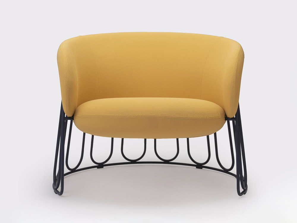 Butacas tapizadas personalizadas: modelo Ginger de Ondarreta con estructura trineo de acero