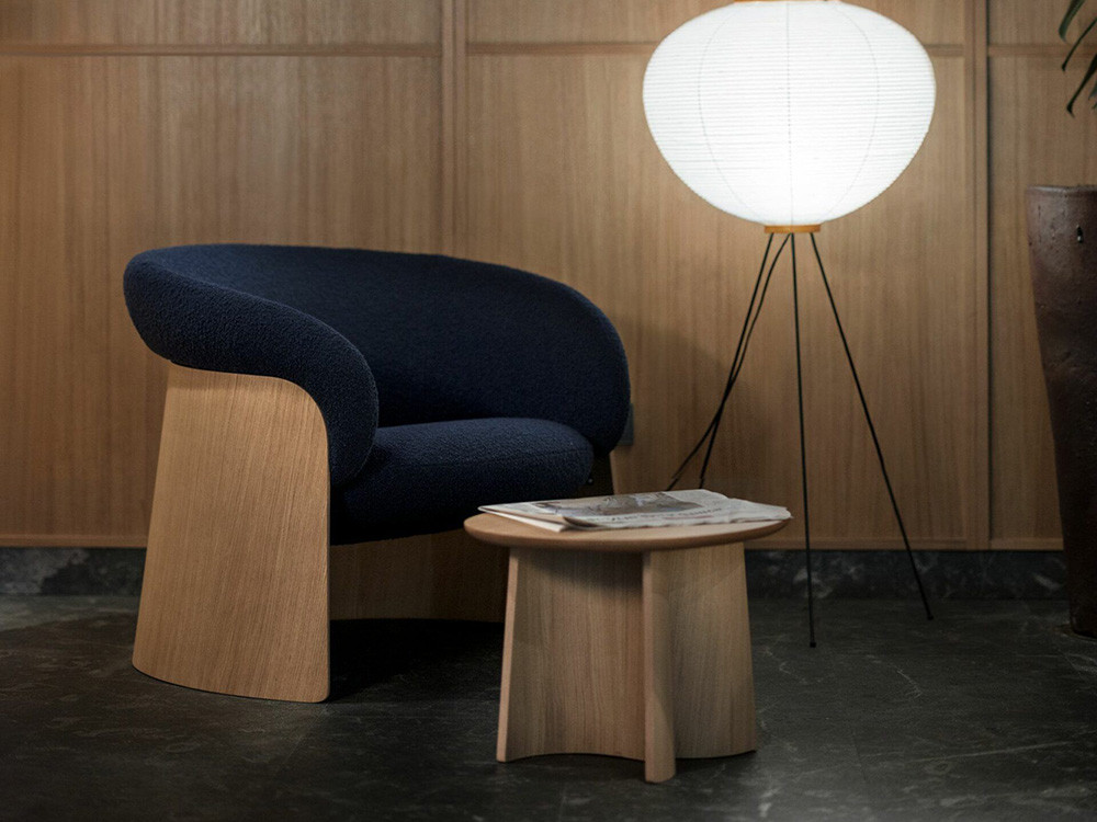 Estructura de roble tintado de la butaca Ginger: calidad y diseño personalizado Ondarreta.