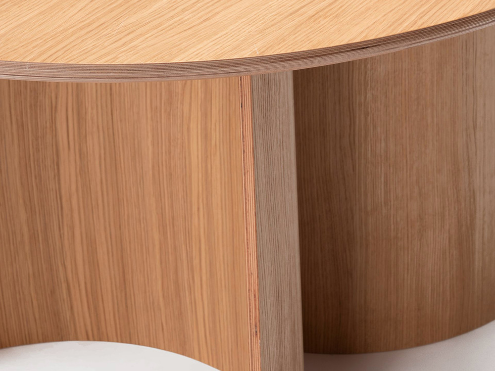 Ondarreta mesa Ginger: versatilidad y estilo en sillas y mesas de comedor acabado en roble