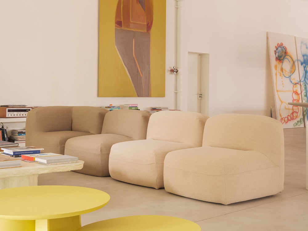 Sofá Gumi Ondarreta: módulo central para composiciones de sofás modulares esquineros o lineales