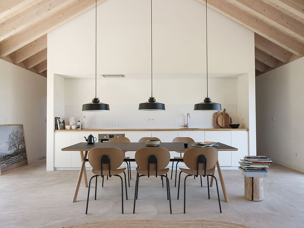 Silla Hari Ondarreta: diseño personalizado en polipropileno para sillas de cocina modernas