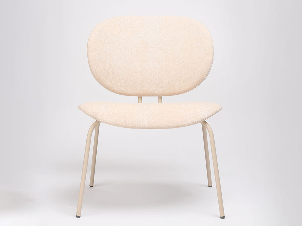 Detalle del tapizado en la butaca Hari de Ondarreta: calidad superior en tejidos seleccionados