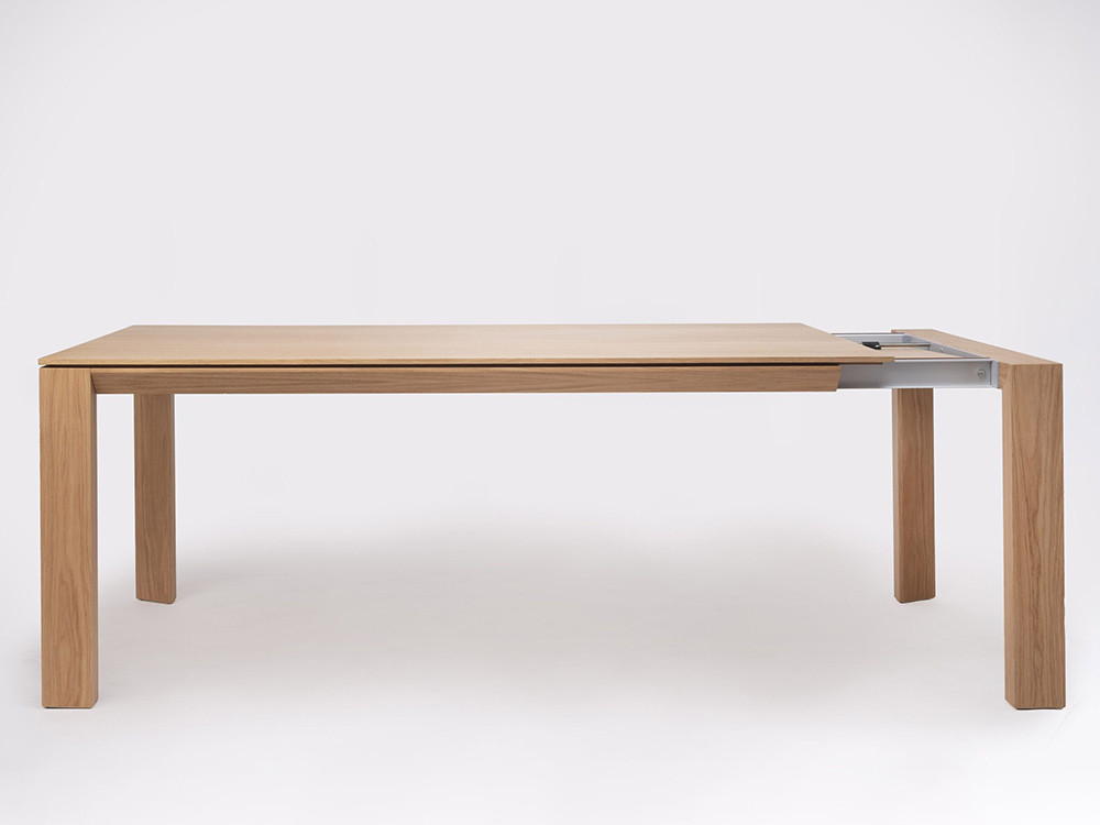 Muebles Ondarreta: mesa de comedor Iru, la solución ideal en mesas extensibles de roble personalizado