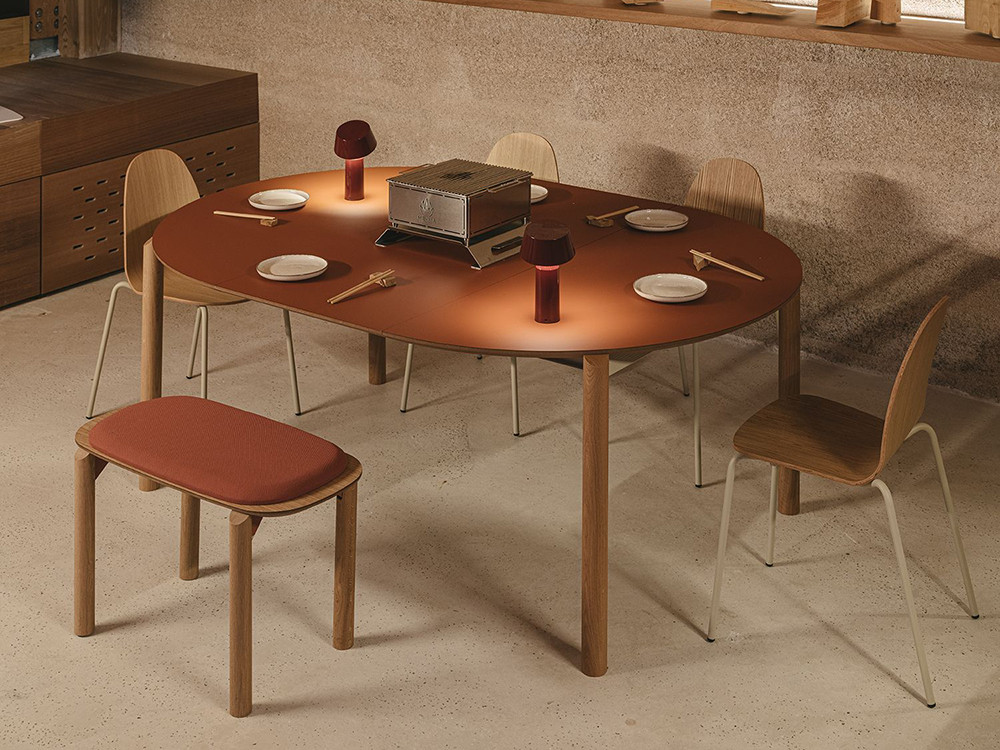 Mesa redonda extensible moderna Juno de Ondarreta: versatilidad en varias medidas para tu cocina o comedor