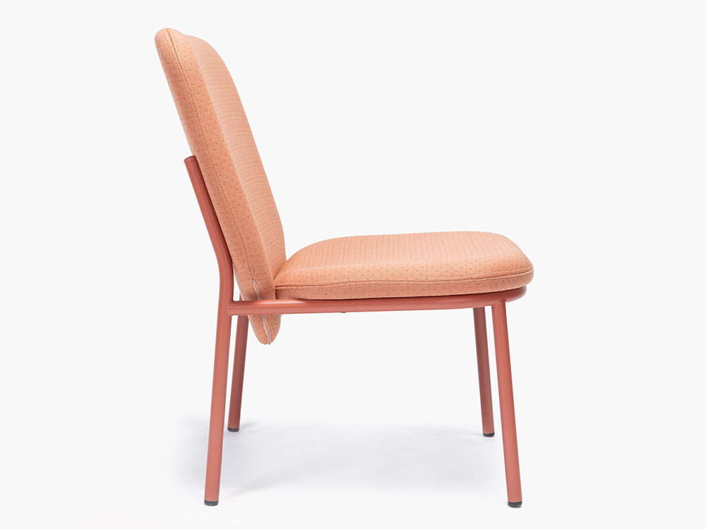 Mobel 6000: butaca Lana de Ondarreta con respaldo alto, mobiliario exclusivo con diseño personalizado.