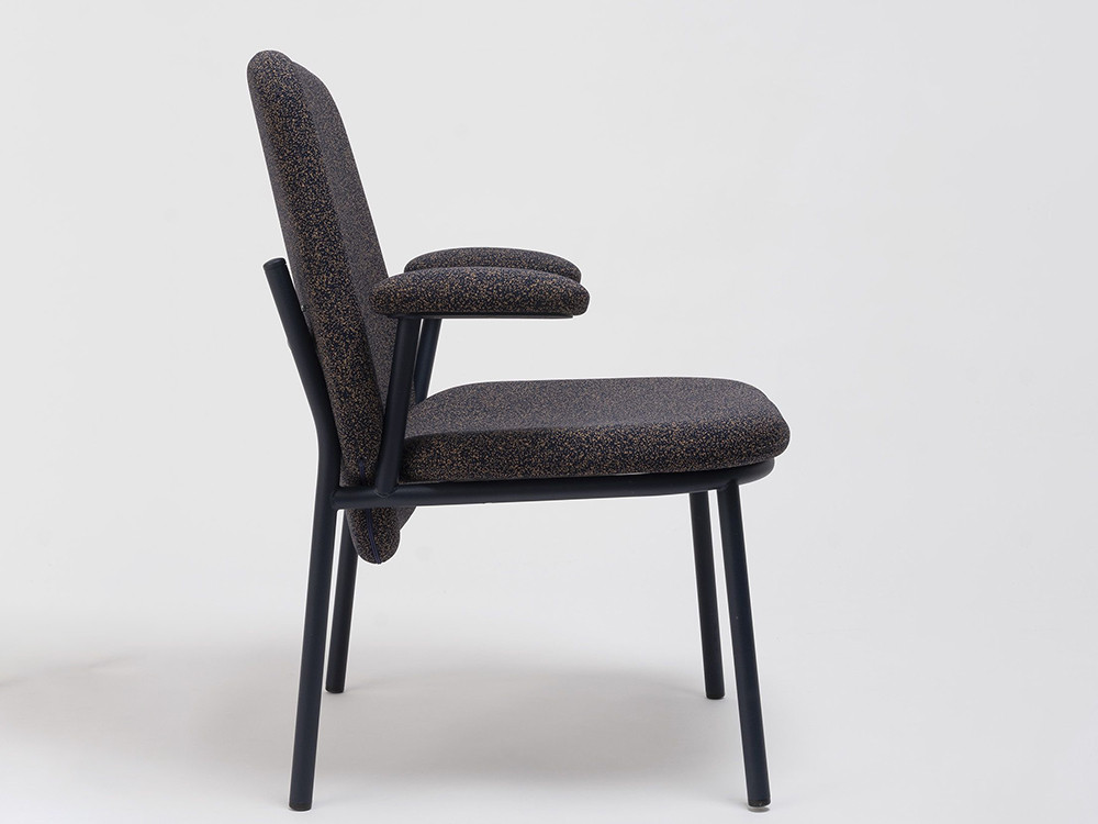 Sillón de respaldo alto con brazos Lana acero