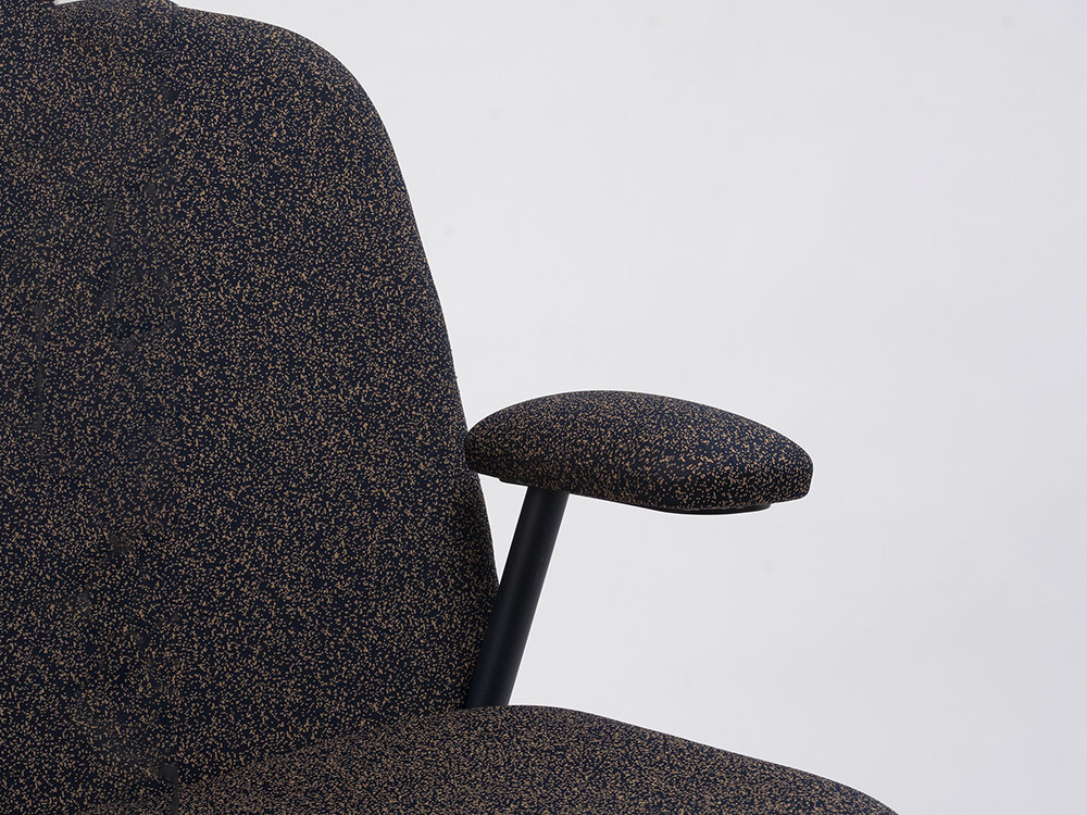 Sillón de respaldo alto con brazos Lana acero