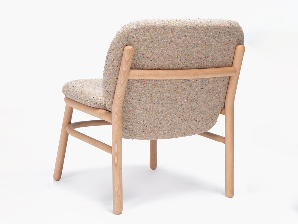 Butacas salón modernas: modelo Lana de Ondarreta tapizada en textiles exclusivos de alta gama