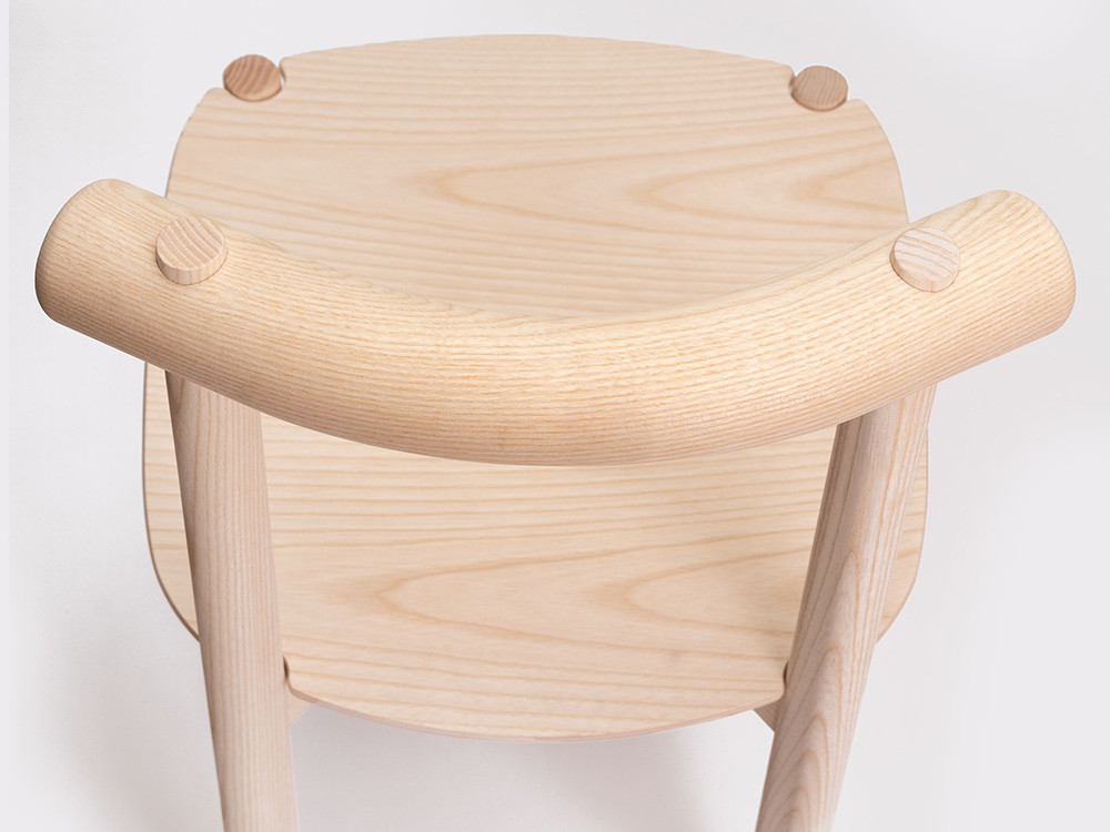 Sillas de madera modernas: silla Mibu de Ondarreta, calidez y diseño personalizado para tu hogar