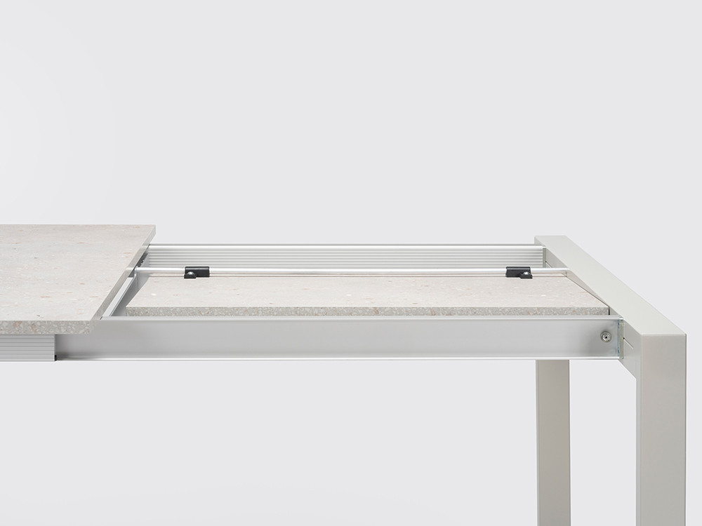 Mesas de comedor grandes y extensibles: modelo Punto de Ondarreta, solución de diseño para espacios contemporáneos