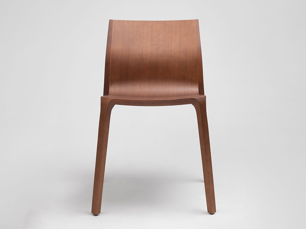 Silla apilable de madera de roble Silu