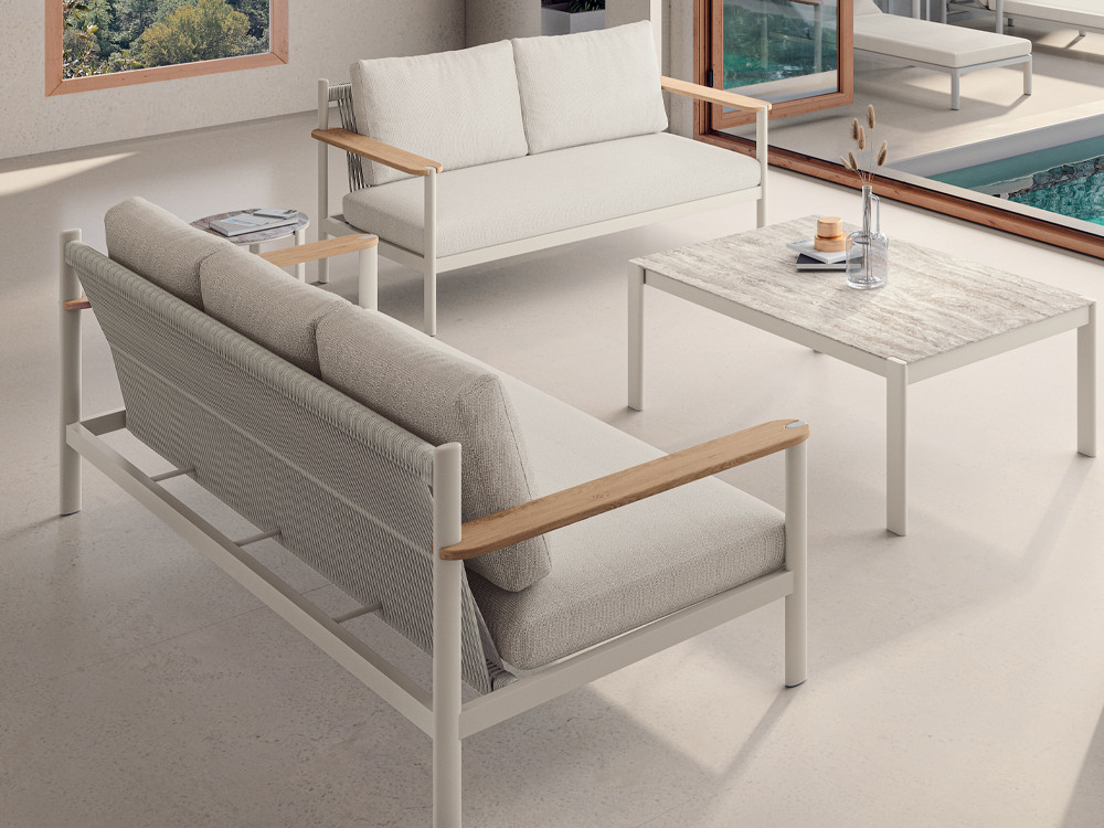 Sofá aluminio exterior Patmos de Arkimueble: 2 o 3 plazas con respaldo de cuerda y teca