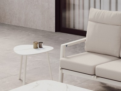 Mesas auxiliares modernas Lyon de Arkimueble: estructura de aluminio y piedra sintetizada